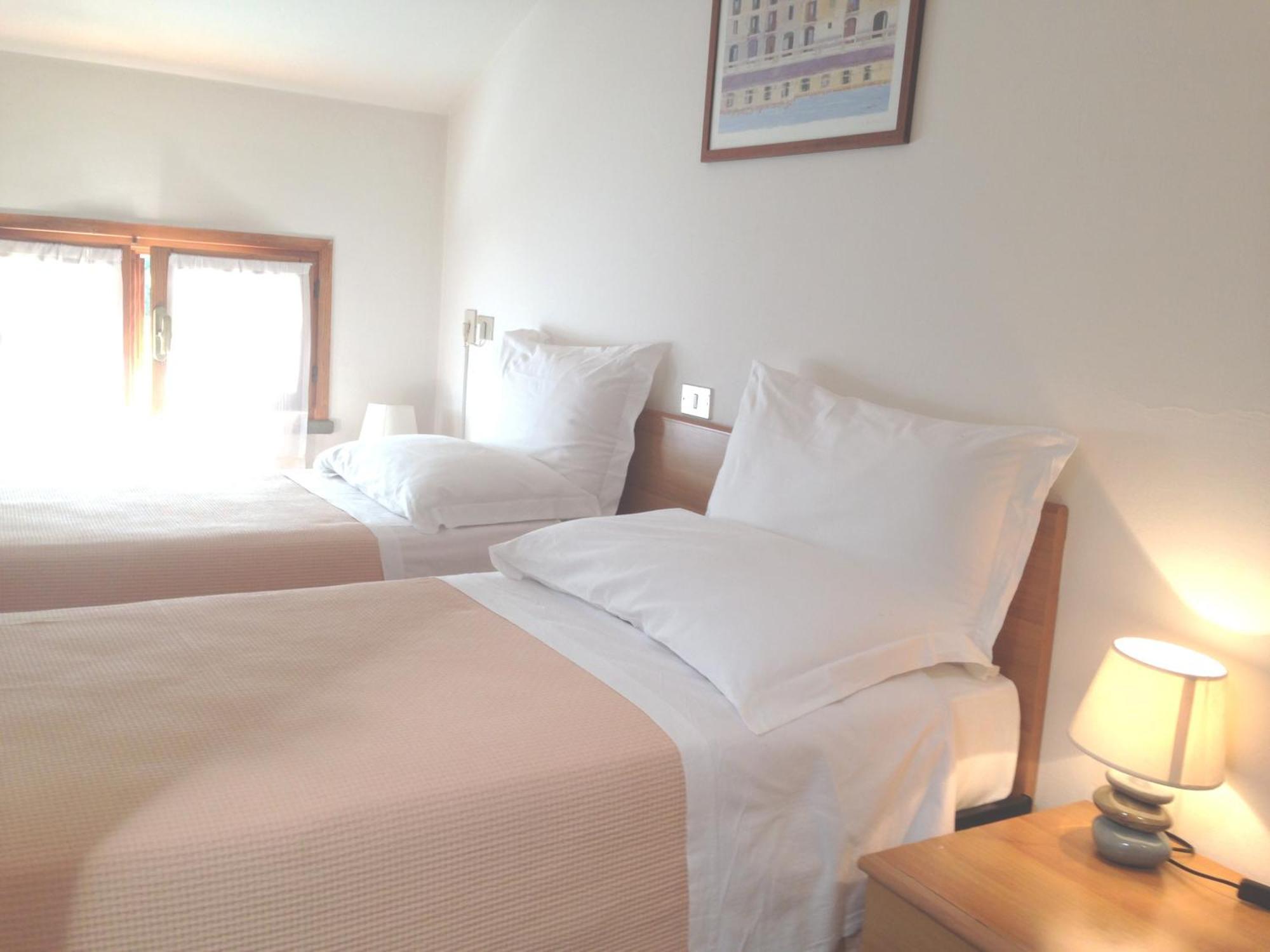 Albergo Romagna Fratta Terme Phòng bức ảnh